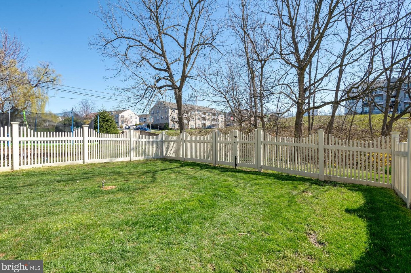 1014 Hammon Ave, Ephrata PA  17522-1896 exterior