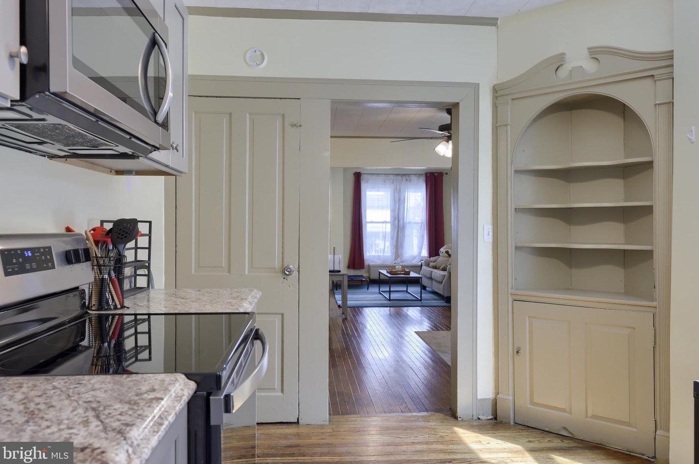 232 Pine St, Lancaster PA  17603-3435 exterior