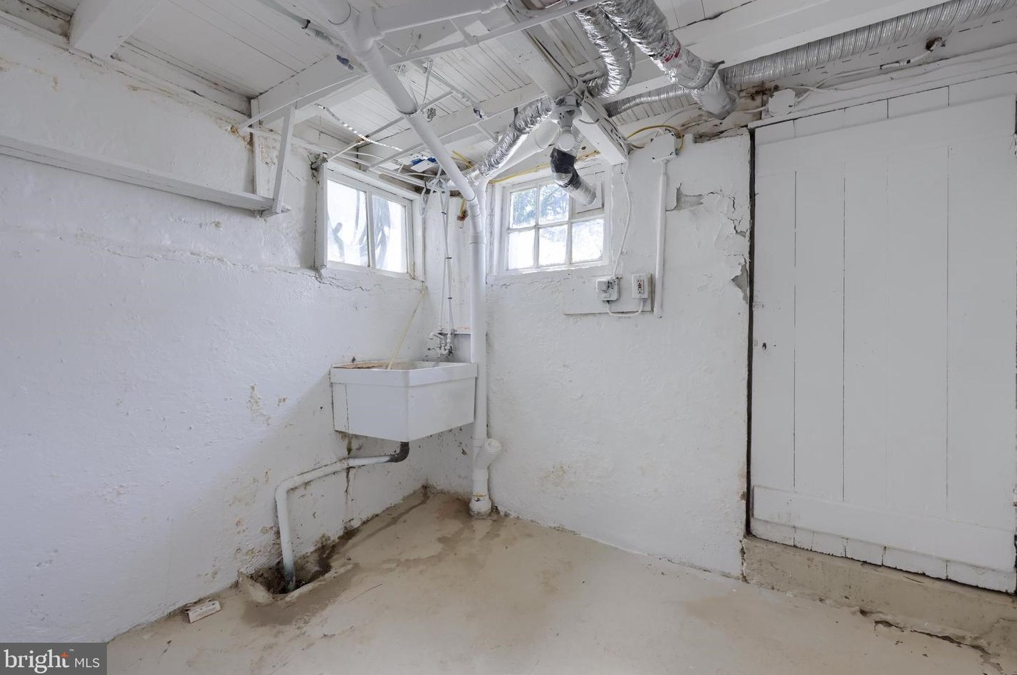 232 Pine St, Lancaster PA  17603-3435 exterior