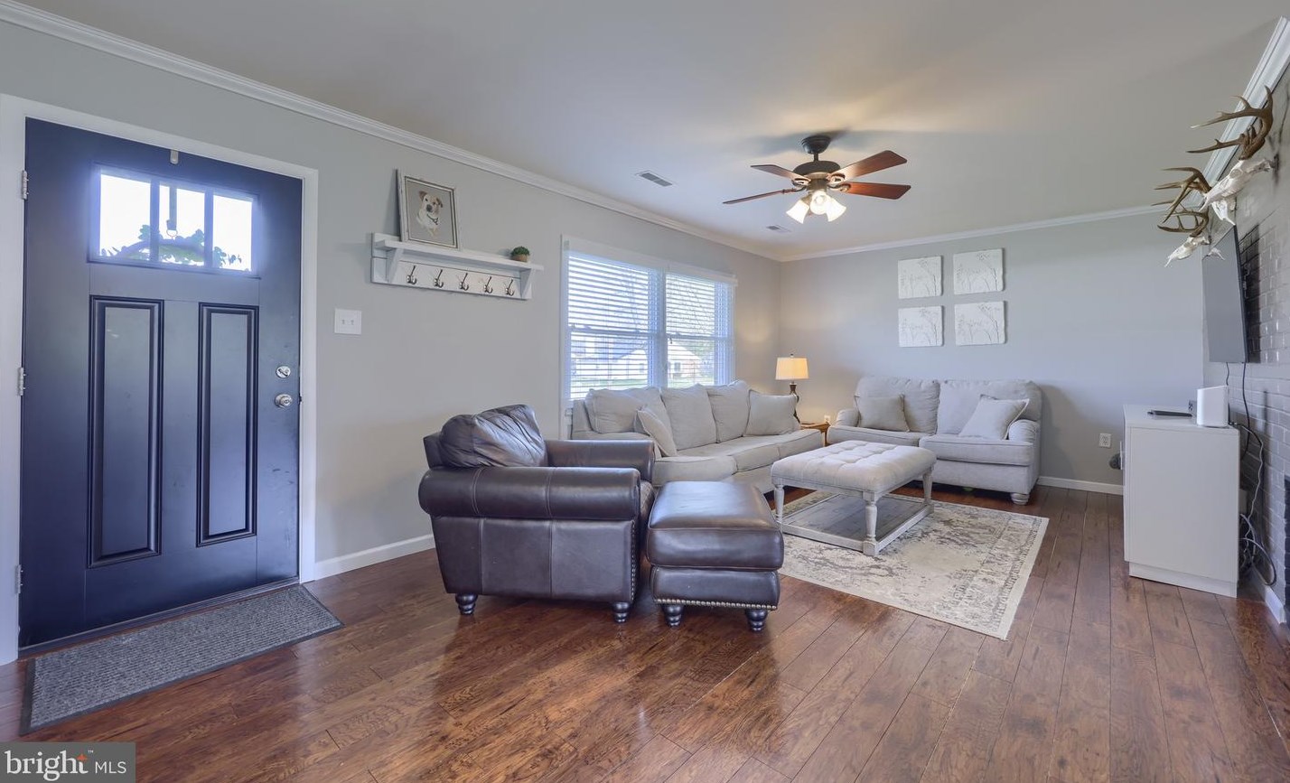 90 Stanley Ave, Landisville PA  17538-1023 exterior