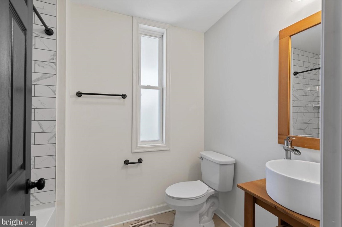 25 Frederick St, Lancaster PA  17603-3060 exterior