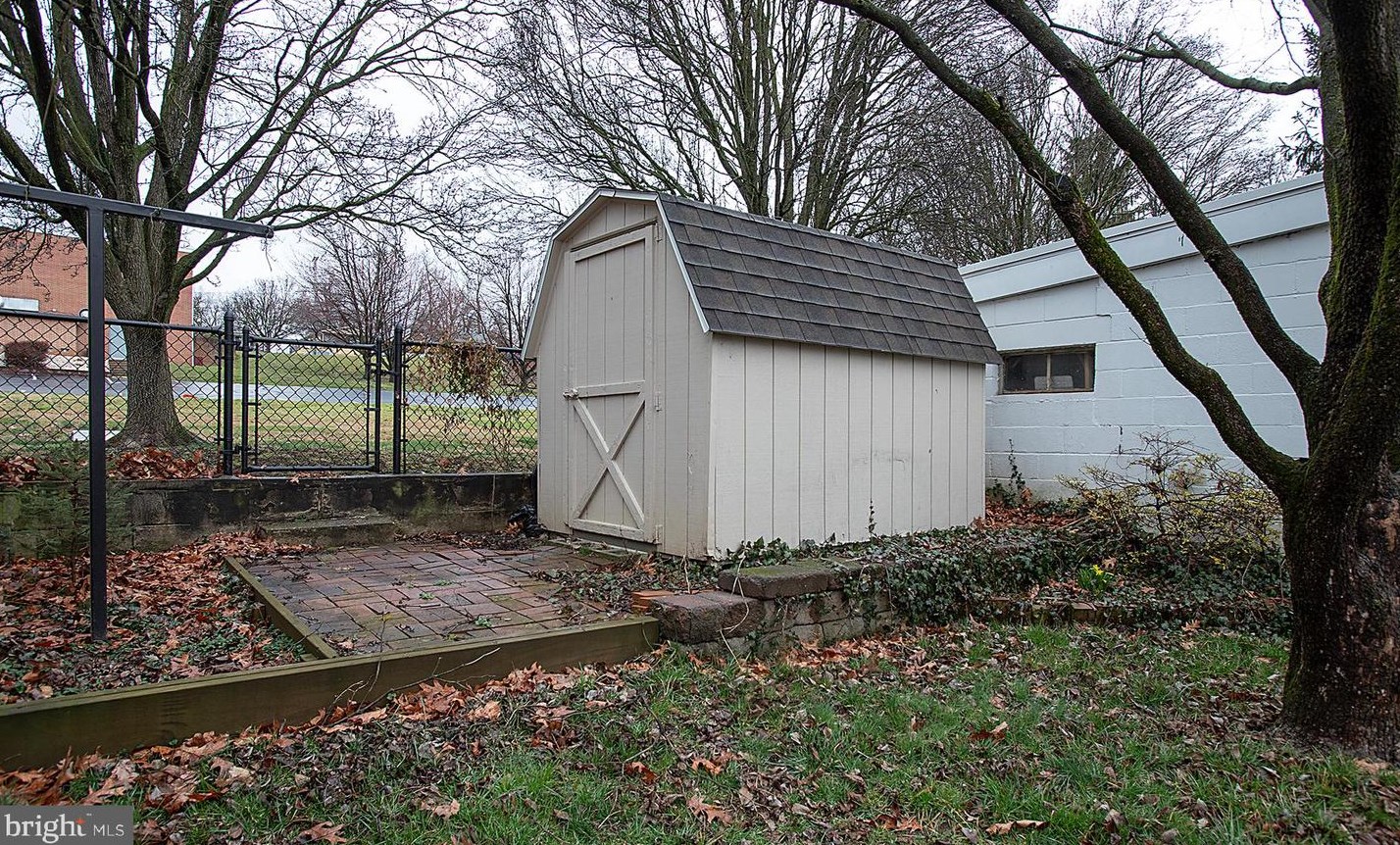 407 Poplar St, Kinderhook PA  17512-2121 exterior