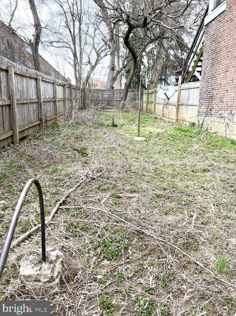 1 Campbell Ave, Lancaster, PA 17603-3615