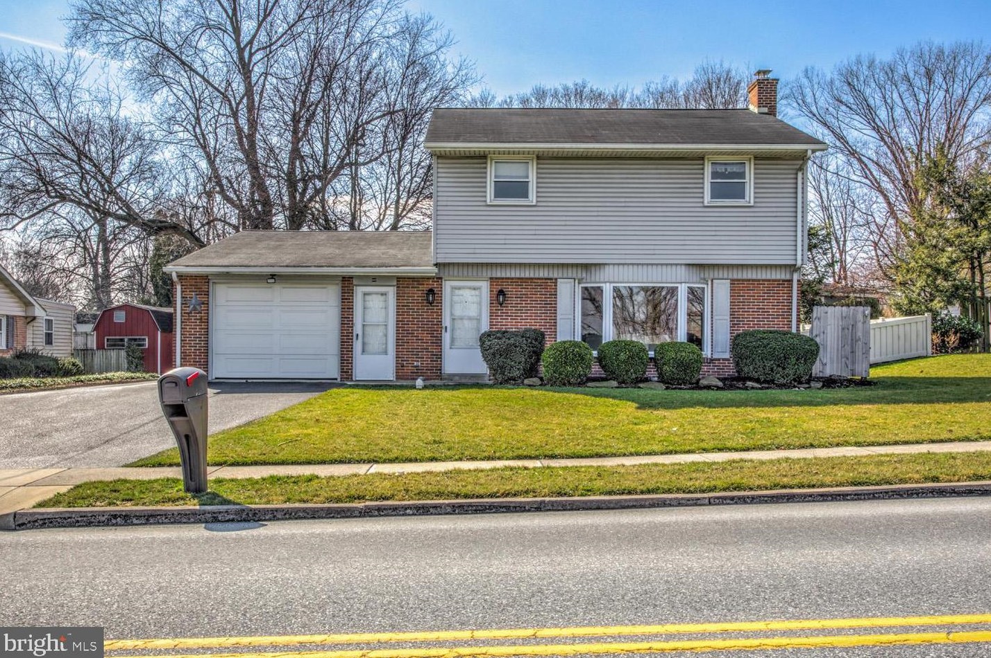 1844 Graystone Rd, East Petersburg, PA 17520