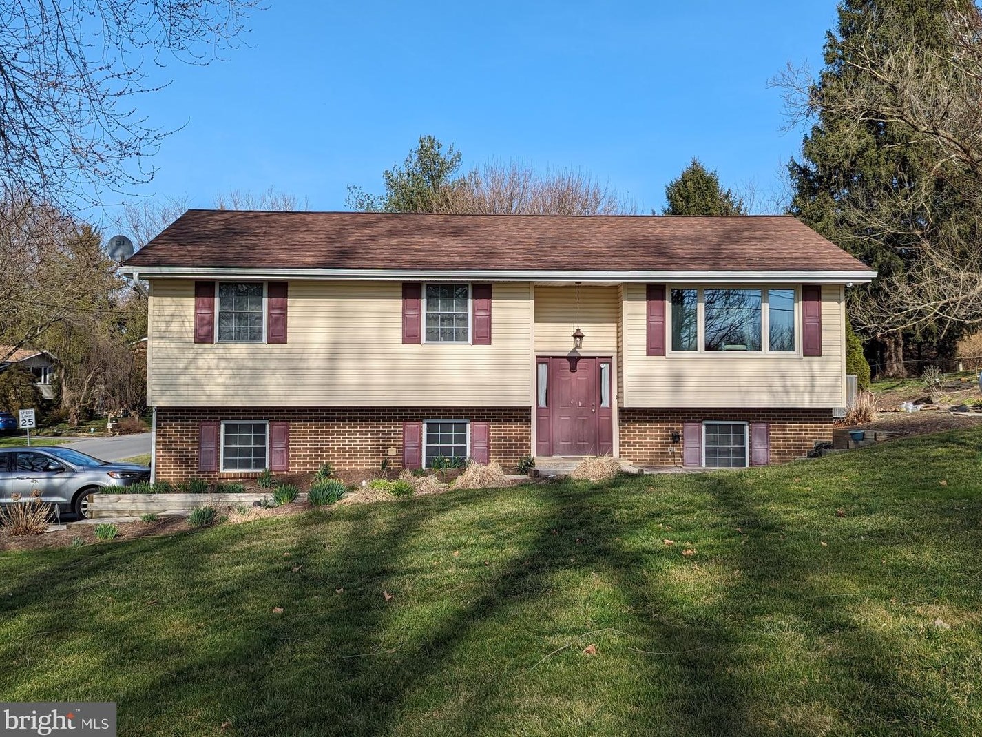1303 Central Manor Rd, Lancaster, PA 17603