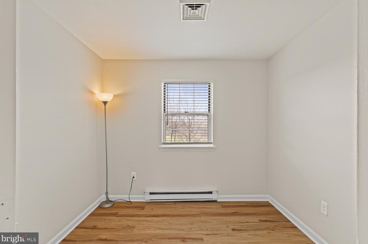 458 Dohner Dr, Lancaster PA  17602-3374 exterior