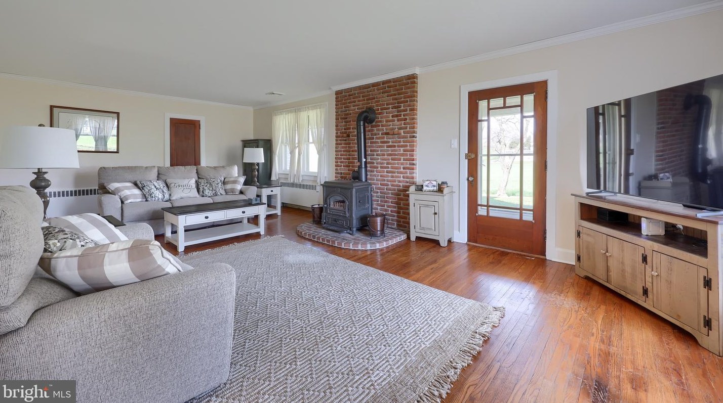 288 Central Manor Rd, Mountville, PA 17554