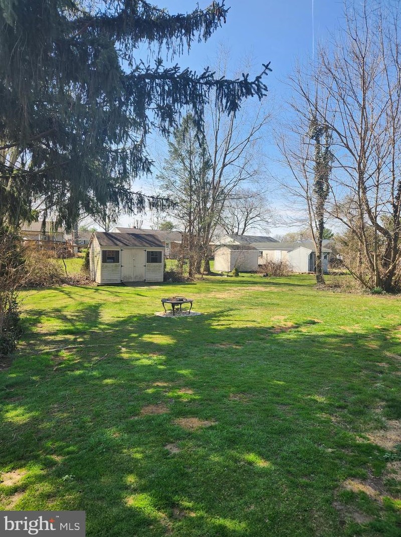 440 Redwood Dr, Lancaster, PA 17603-4235