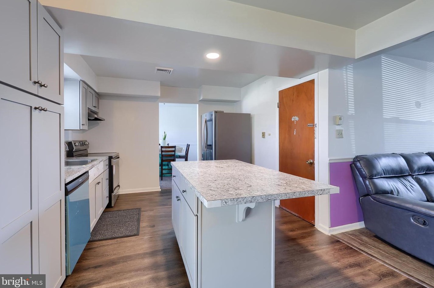 104 Armstrong Ln, Lancaster PA  17603-5972 exterior