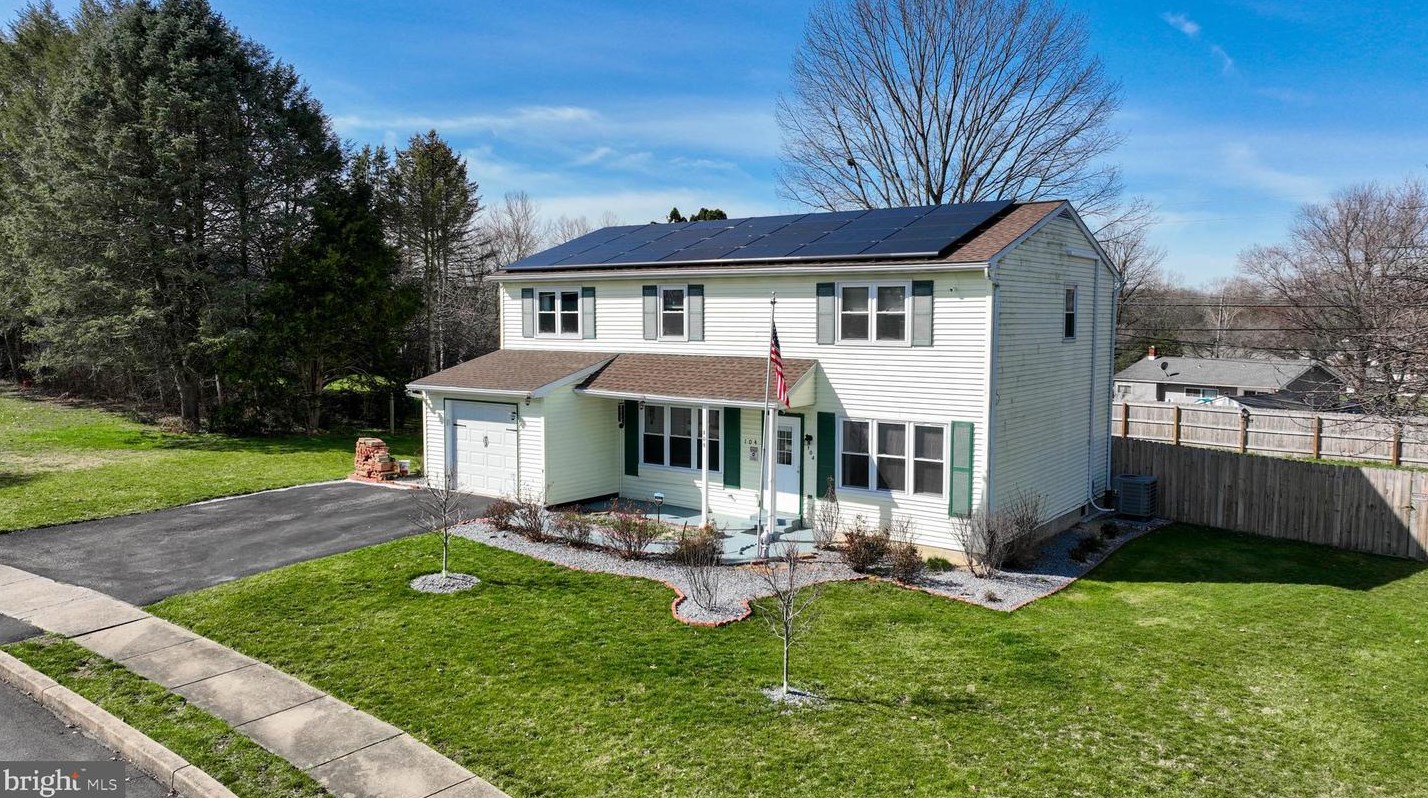104 Armstrong Ln, Lancaster PA  17603-5972 exterior