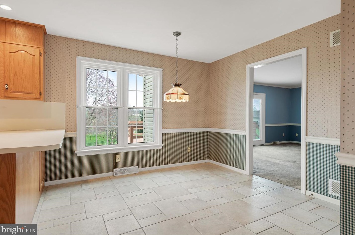 13 Strawberry Ln, Lancaster PA  17602-1637 exterior