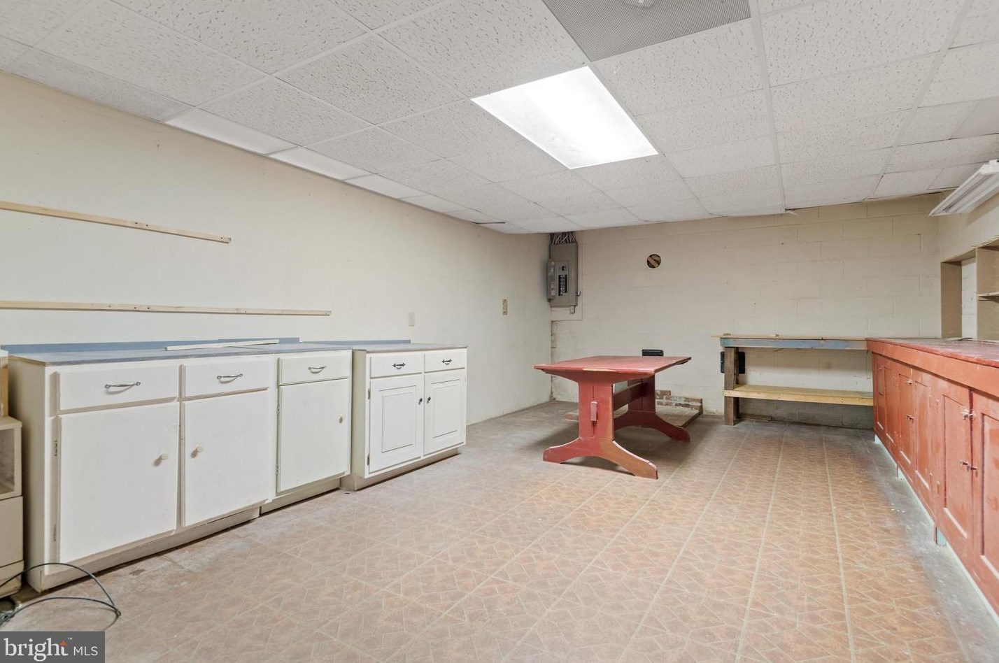 13 Strawberry Ln, Lancaster PA  17602-1637 exterior