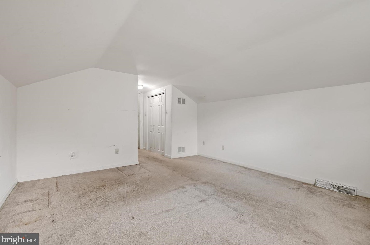 13 Strawberry Ln, Lancaster PA  17602-1637 exterior