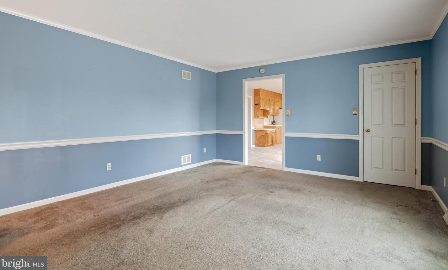 13 Strawberry Ln, Lancaster PA  17602-1637 exterior