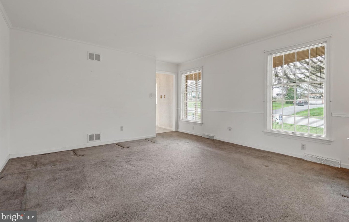 13 Strawberry Ln, Lancaster PA  17602-1637 exterior