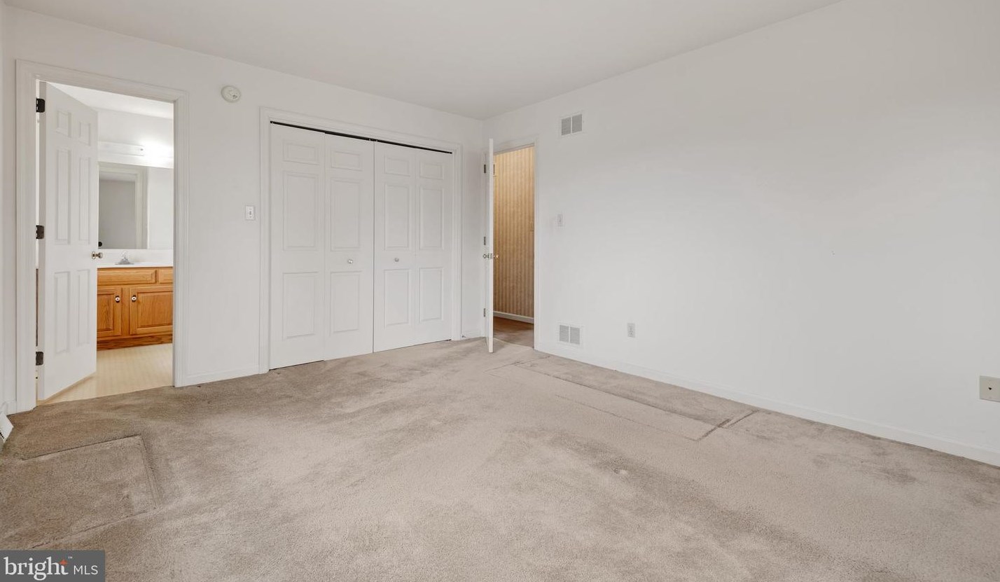 13 Strawberry Ln, Lancaster PA  17602-1637 exterior