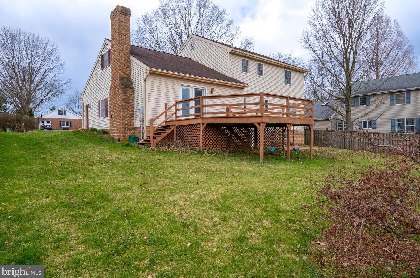 13 Strawberry Ln, Lancaster PA  17602-1637 exterior