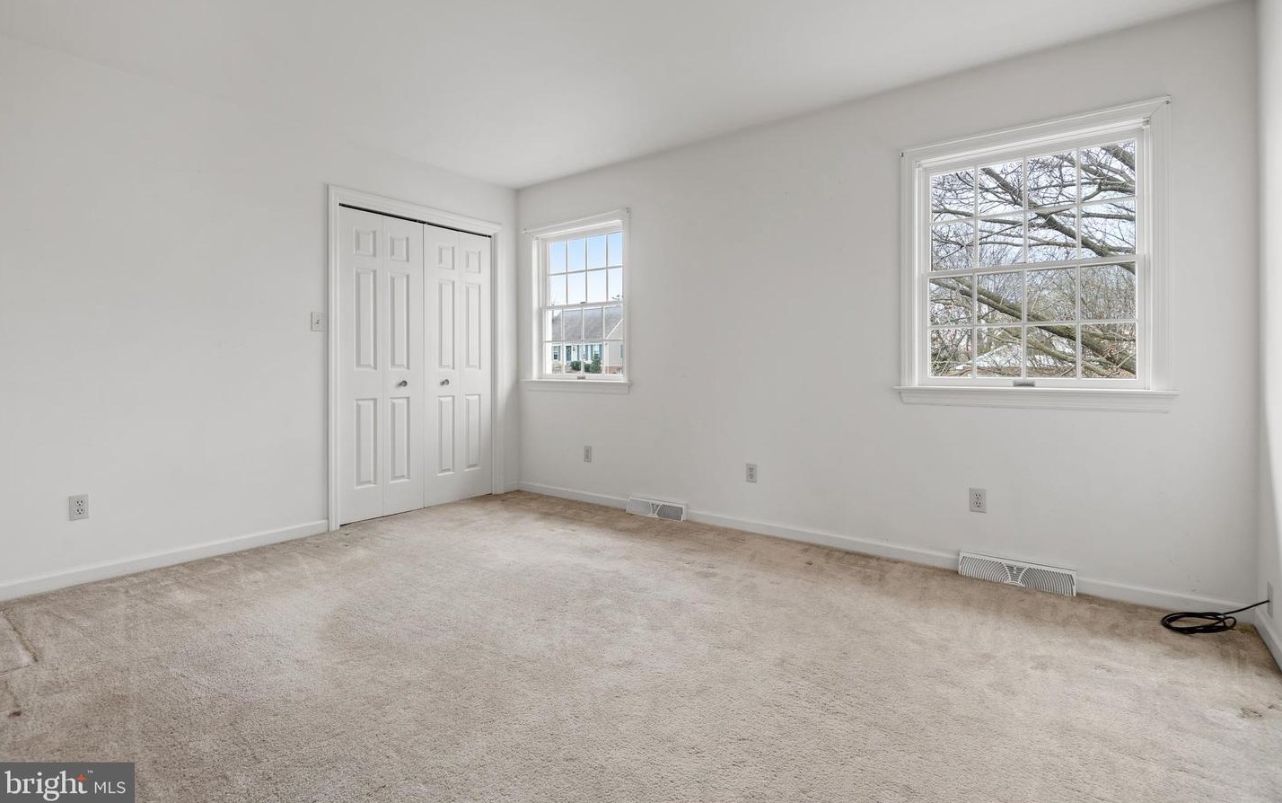 13 Strawberry Ln, Lancaster PA  17602-1637 exterior