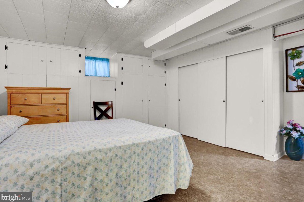 1800 Colonial Manor Dr, Lancaster PA  17603-6000 exterior