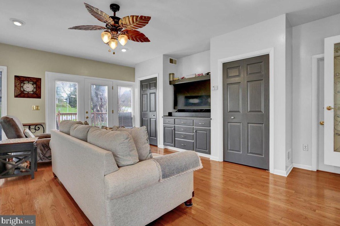 1800 Colonial Manor Dr, Lancaster PA  17603-6000 exterior