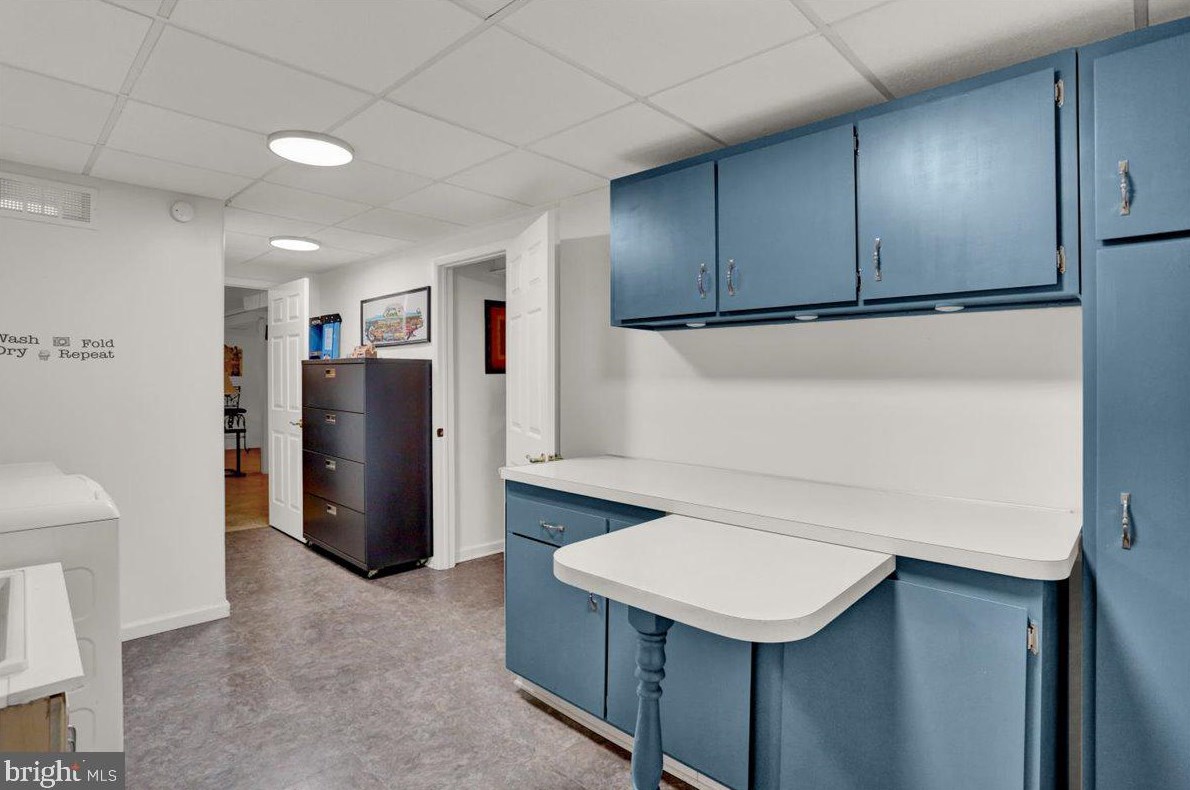 1800 Colonial Manor Dr, Lancaster PA  17603-6000 exterior