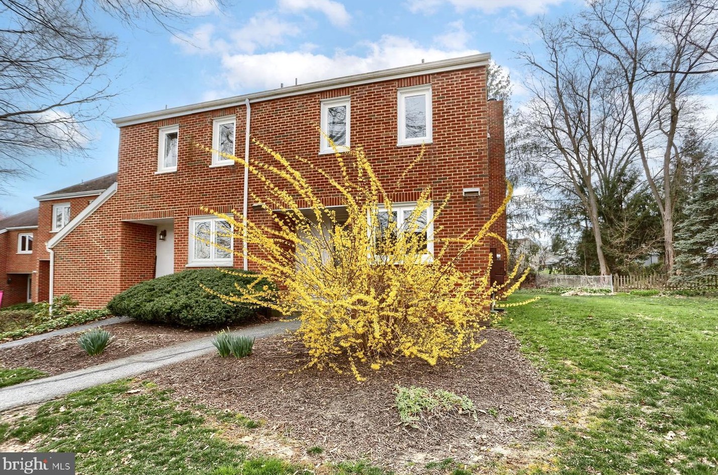 15 Dogwood Ln, Mountville, PA 17554