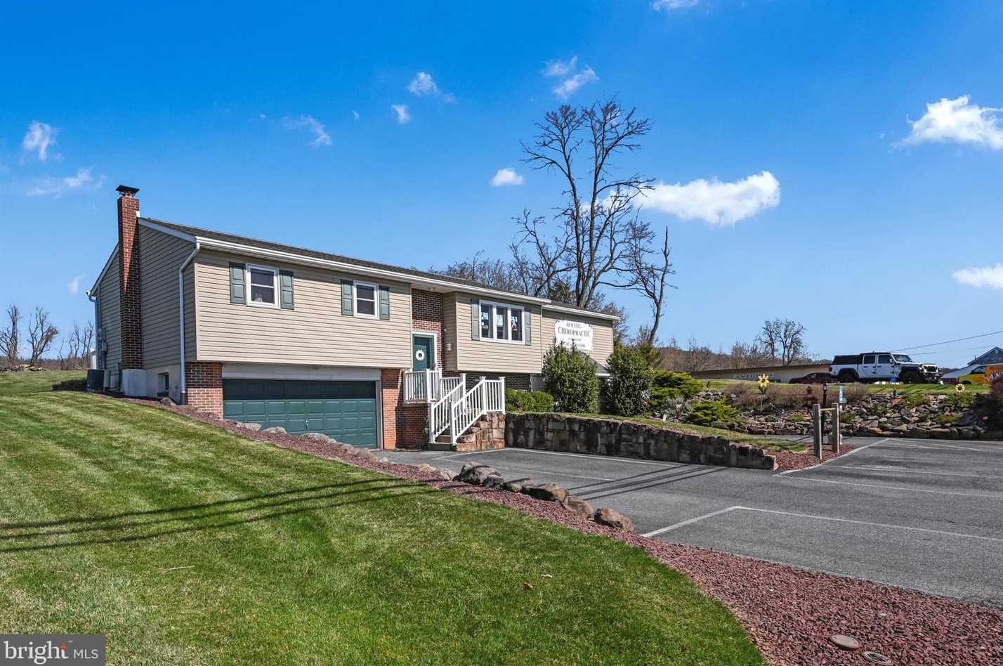 2740 N Reading Rd, Swartzville, PA 17569