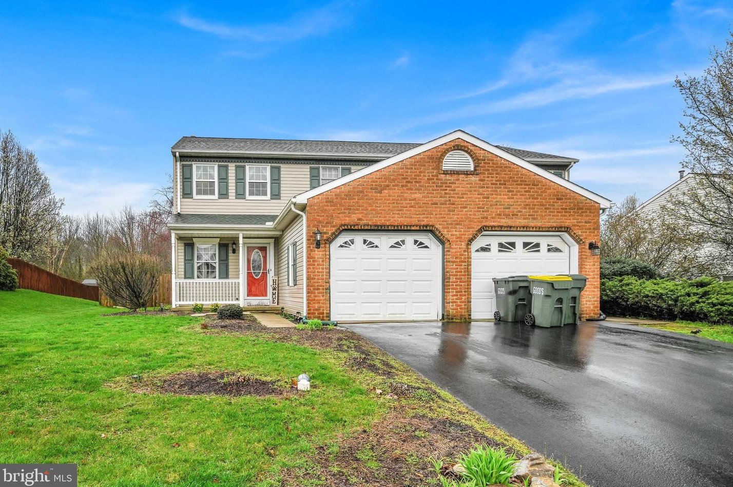 65 Red Stone Cir, Swartzville, PA 17569-9450
