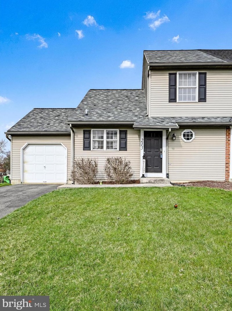 213 Quaking Aspen Ln, Marietta, PA 17547