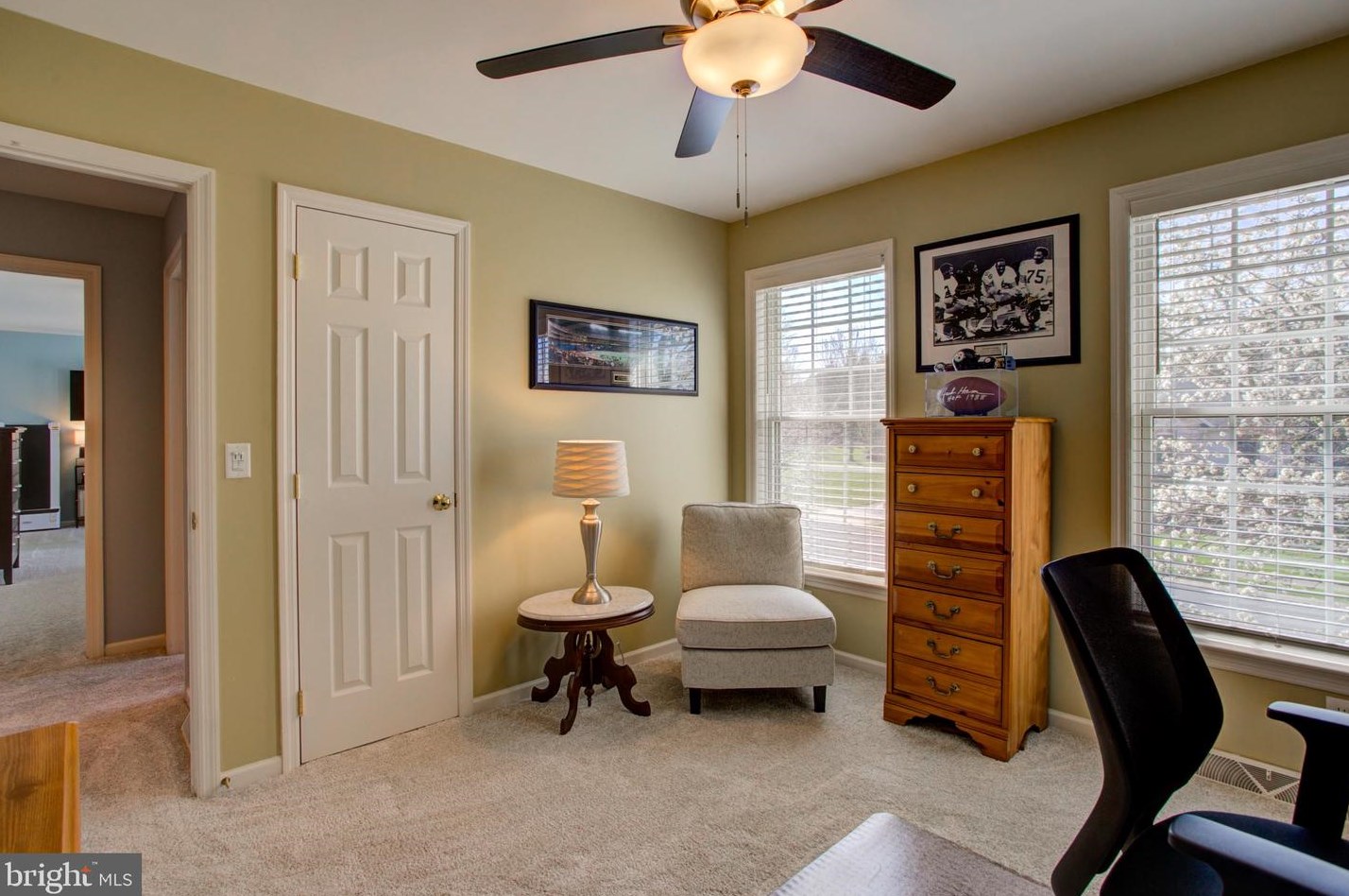 2141 Colleens Way, Lancaster PA  17601-5756 exterior