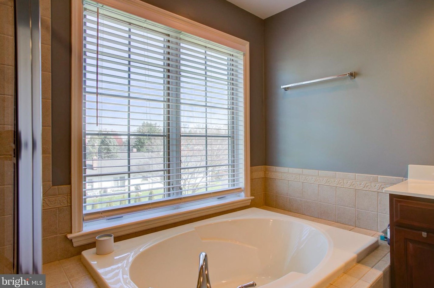 2141 Colleens Way, Lancaster PA  17601-5756 exterior