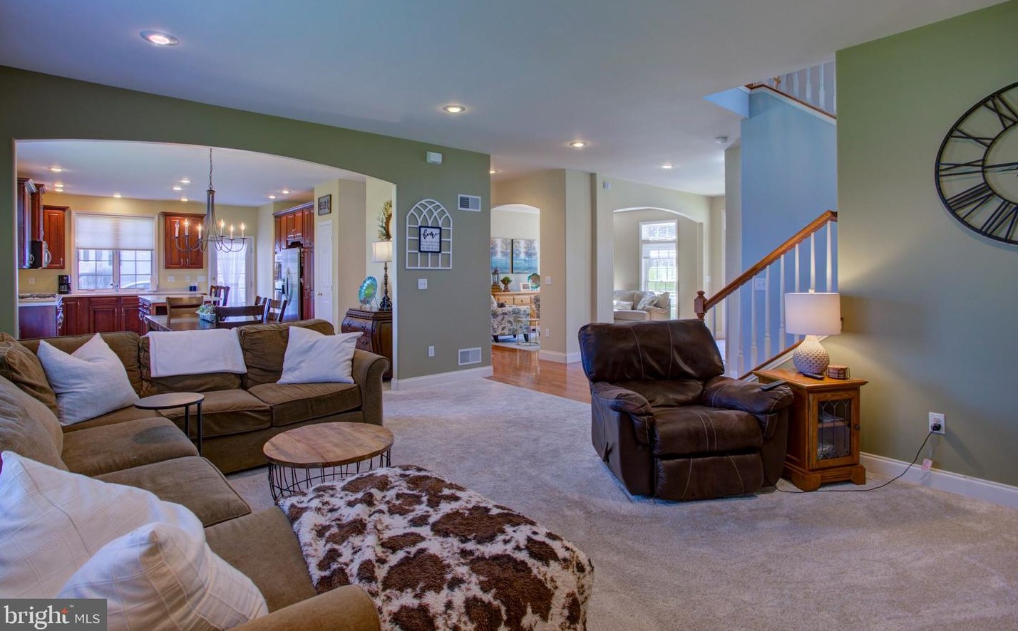 2141 Colleens Way, Lancaster PA  17601-5756 exterior