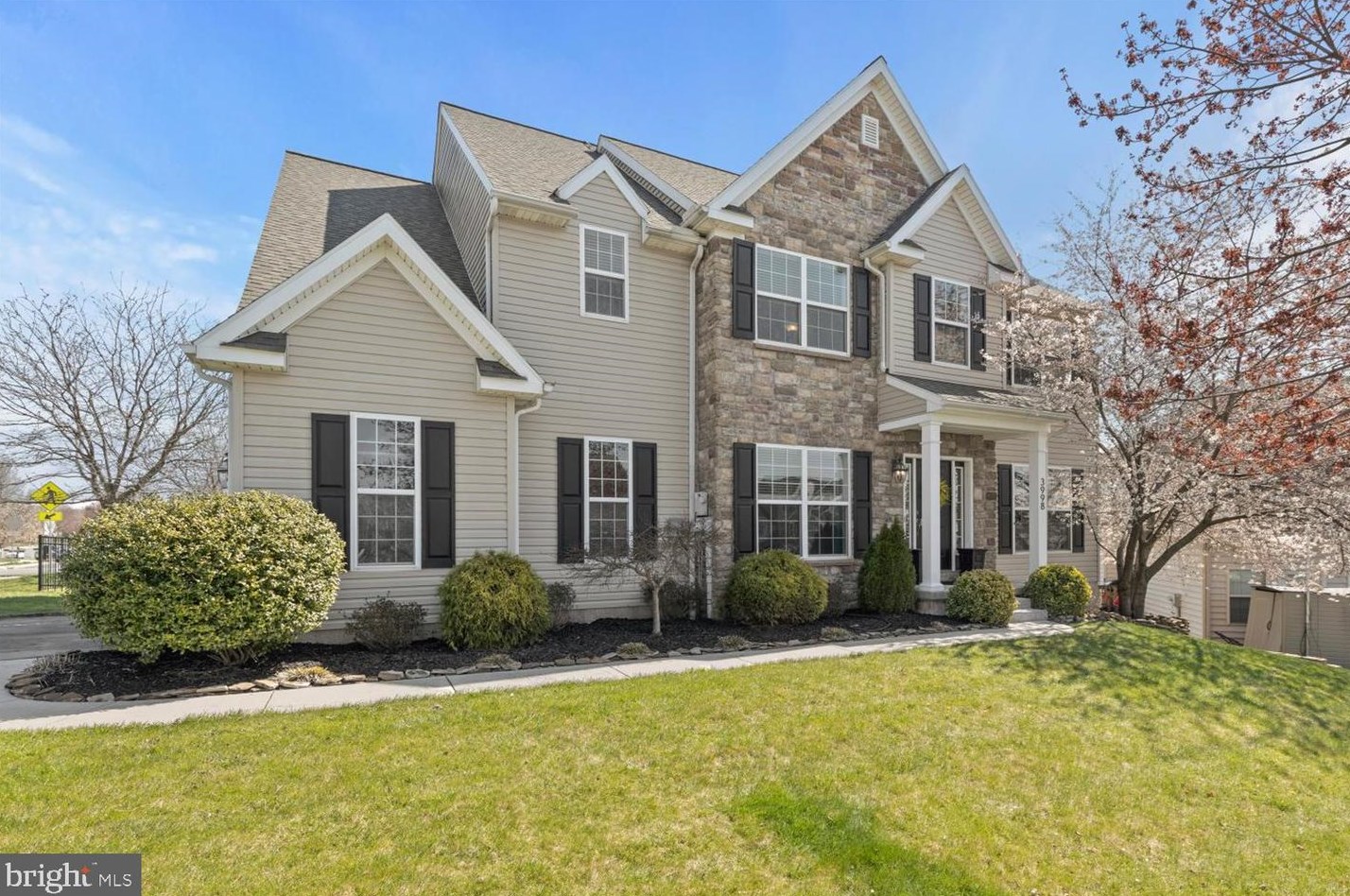 3998 Cranberry St, Old Line, PA 17545
