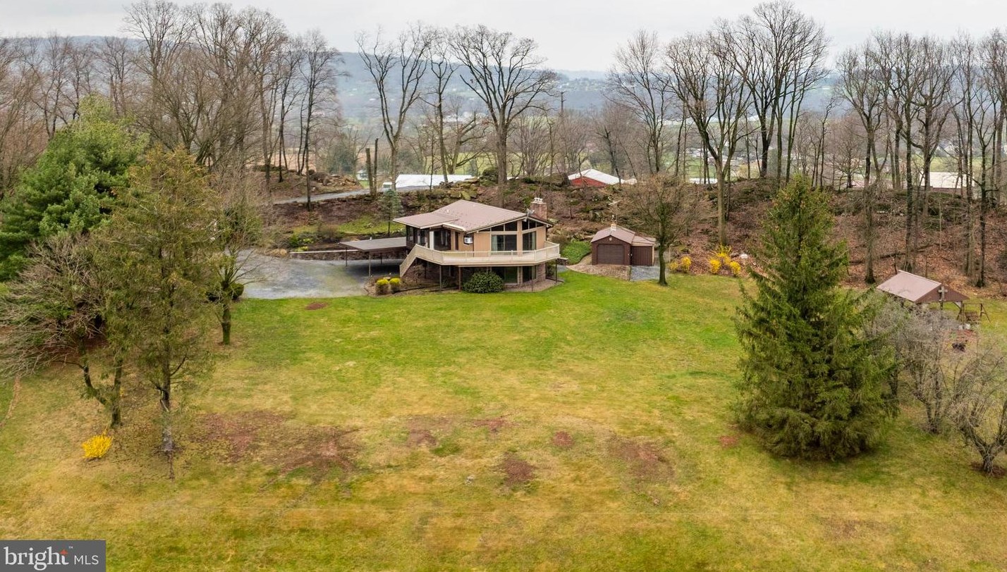 200 N Ridge Rd, Swartzville, PA 17569