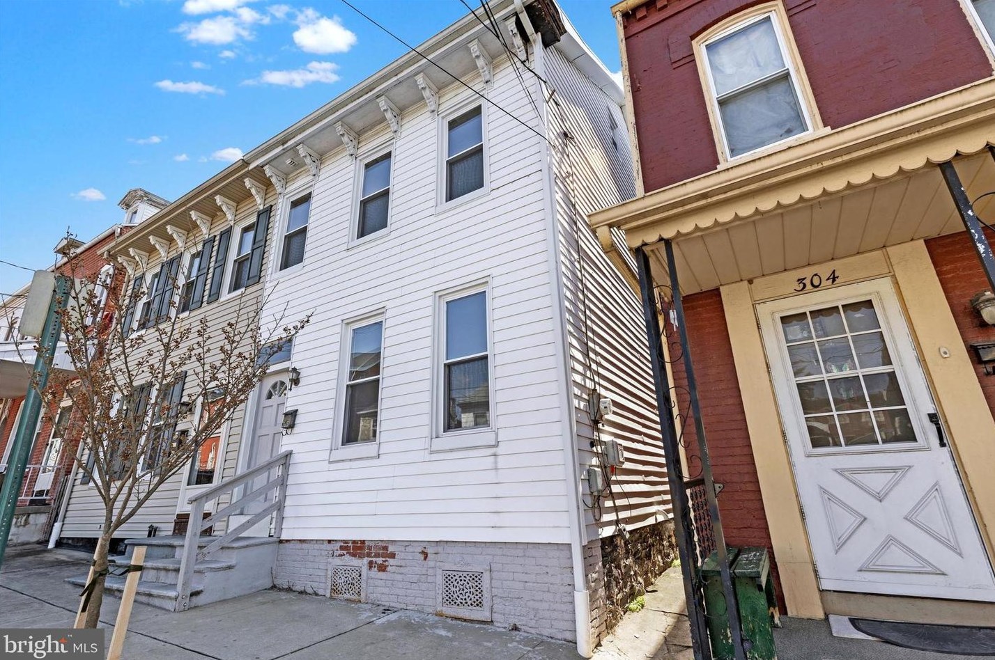 306 Perry St, Kinderhook PA  17512-1721 exterior