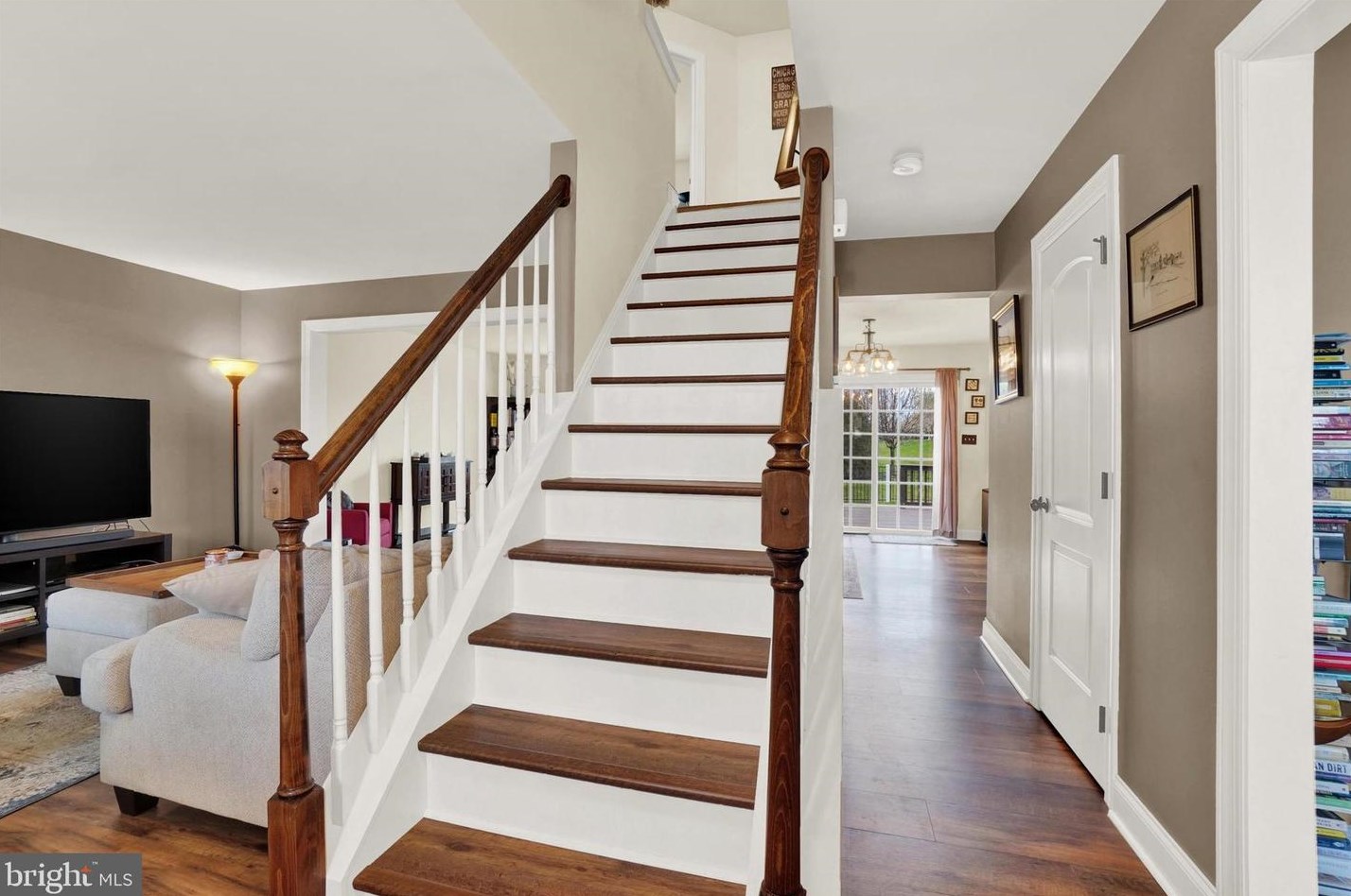 718 Arbor Rose Ave, Mount Joy, PA 17552