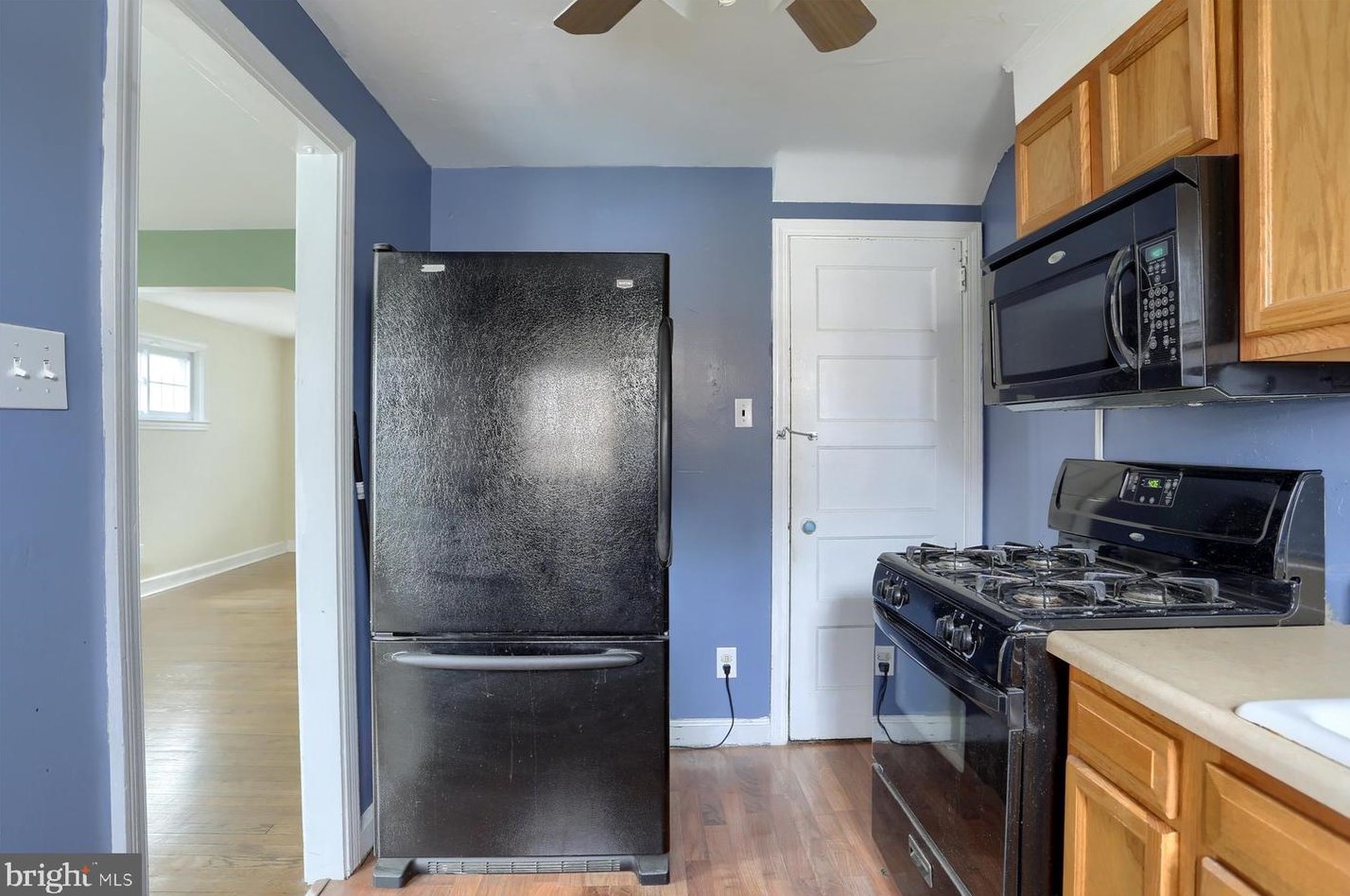 627 Marshall St, Lancaster PA  17602-2166 exterior