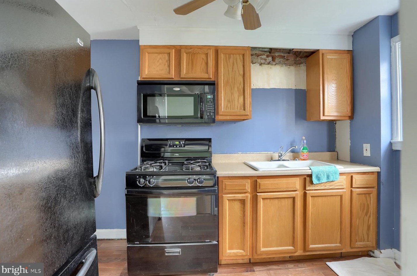 627 Marshall St, Lancaster PA  17602-2166 exterior