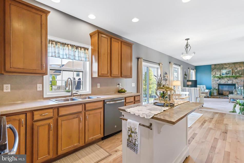 211 Greystone Ln, Quarryville, PA 17566 MLS PALA2049108 Coldwell Banker