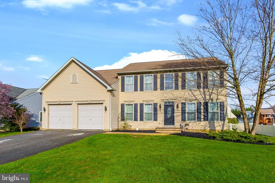 211 Greystone Ln, Quarryville, PA 17566 MLS PALA2049108 Coldwell Banker