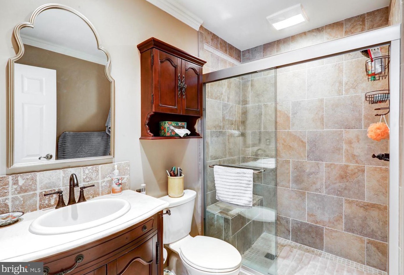 410 Valleybrook Dr, Lancaster PA  17601-4642 exterior