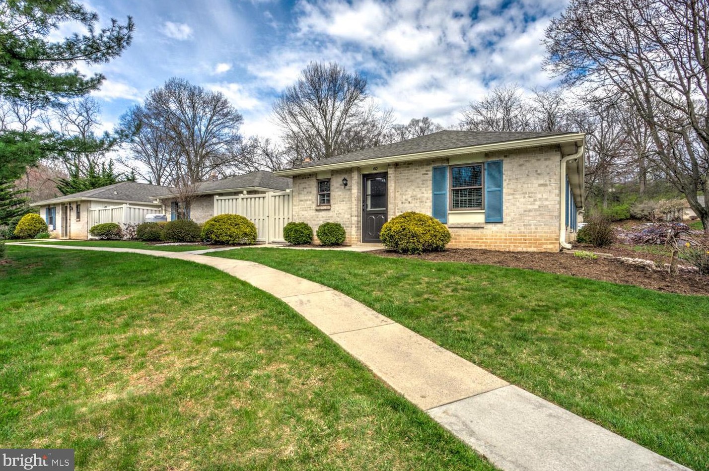 410 Valleybrook Dr, Lancaster, PA 17601