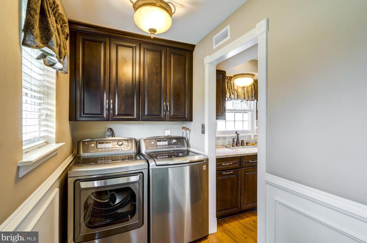 410 Valleybrook Dr, Lancaster PA  17601-4642 exterior