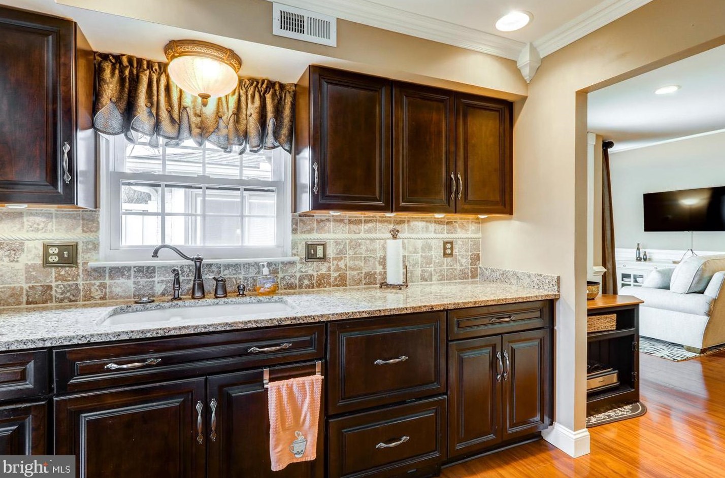 410 Valleybrook Dr, Lancaster PA  17601-4642 exterior