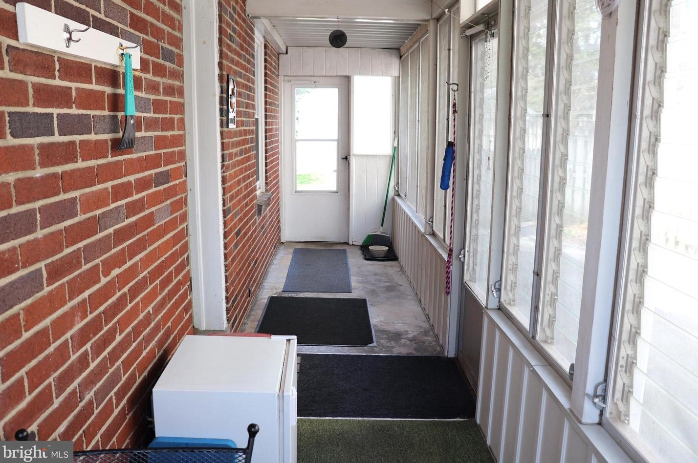 131 Old Mill Rd, Ephrata PA  17522-1810 exterior