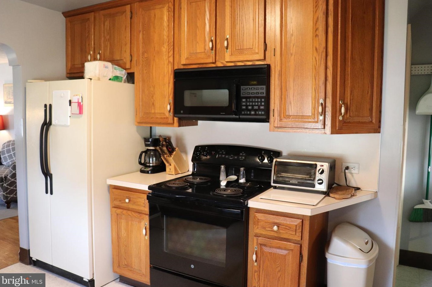 131 Old Mill Rd, Ephrata PA  17522-1810 exterior