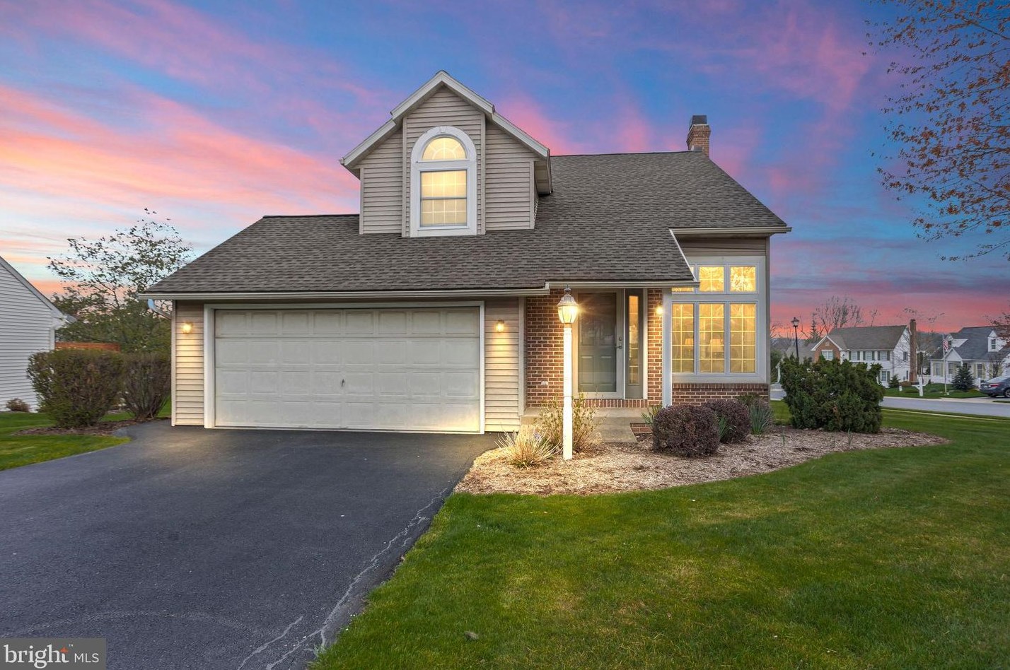 8 Cordell Dr, Schoeneck, PA 17578