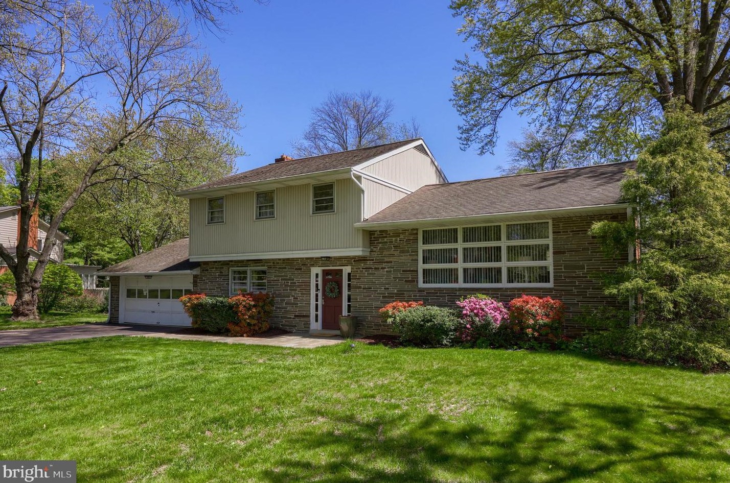 1480 Mission Rd, Lancaster, PA 17601-5238