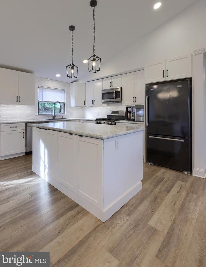 2112 Hollinger Rd, Lancaster PA  17602-4724 exterior