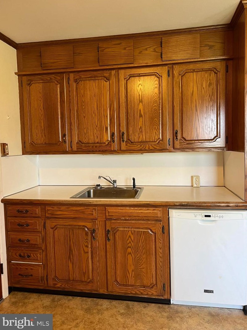 317 W Stanton Rd, Buck, PA 17566